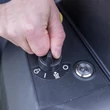 Kép 6/9 - scheppach TMR 452-98H-RD - 98 CM-ES FŰNYÍRÓ TRAKTOR HÁTSÓ KIDOBÁSSAL ÉS HIDROSZTATIKUS SEBESSÉGVÁLTÓVAL