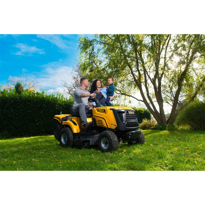 Riwall RLT 102 HRD TWIN - KÉTHENGERES FŰNYÍRÓTRAKTOR, 102 CM, HÁTSÓKIDOBÁSSAL ÉS HIDROSZTATIKUS VÁLTÓVAL Riwall RLT 102 HRD TWIN - KÉTHENGERES FŰNYÍRÓTRAKTOR, 102 CM, HÁTSÓKIDOBÁSSAL ÉS HIDROSZTATIKUS VÁLTÓVAL